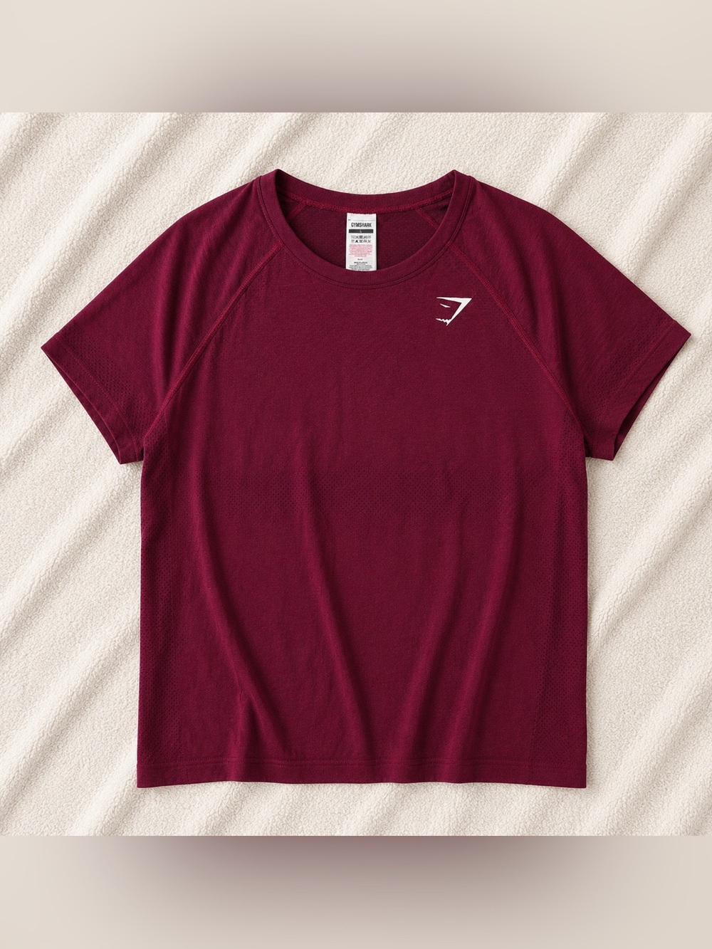 Gymshark burgundy performance training tee in excellent condition ❤️